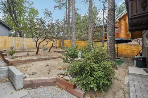 Exterior - 54143 Linger Ln, Idyllwild, CA 92549 photo 4 of 16