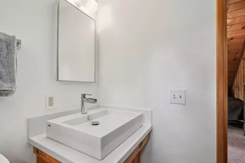 Bath - 54143 Linger Ln, Idyllwild, CA 92549 photo 3 of 3