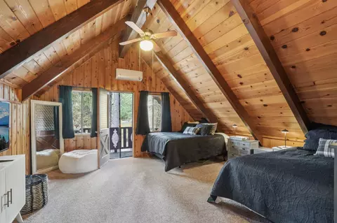 Bedroom - 54143 Linger Ln, Idyllwild, CA 92549 photo 2 of 4