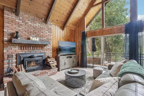 Living - 54143 Linger Ln, Idyllwild, CA 92549 photo 1 of 4