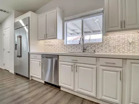 Kitchen - 82431 Arlene Dr, Indio, CA 92201 photo 3 of 9