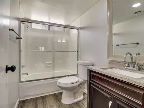 Bath - 82431 Arlene Dr, Indio, CA 92201 photo 1 of 6