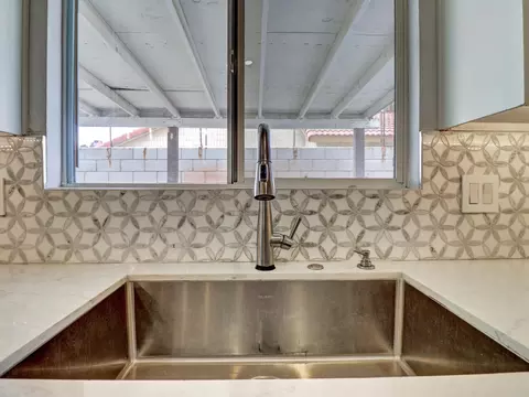 Kitchen - 82431 Arlene Dr, Indio, CA 92201 photo 4 of 9