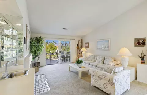190 Firestone Dr, Palm Desert, CA 92211