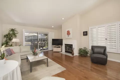 796 Montana Vista Dr, Palm Desert, CA 92211