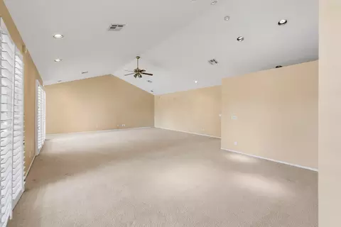 Living - 79915 Bermuda Dunes Dr, Bermuda Dunes, CA 92203 photo 6 of 10