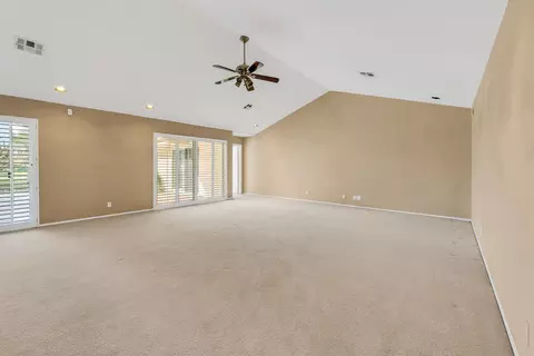 Living - 79915 Bermuda Dunes Dr, Bermuda Dunes, CA 92203 photo 1 of 10