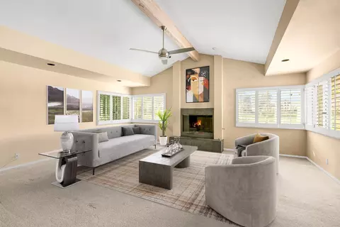 Living - 79915 Bermuda Dunes Dr, Bermuda Dunes, CA 92203 photo 9 of 10