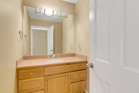 Bath - 79915 Bermuda Dunes Dr, Bermuda Dunes, CA 92203 photo 5 of 5