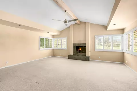 Living - 79915 Bermuda Dunes Dr, Bermuda Dunes, CA 92203 photo 7 of 10