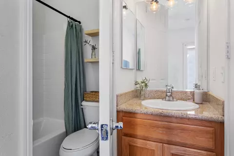 Bath - 82699 Barrymore St, Indio, CA 92201 photo 7 of 7