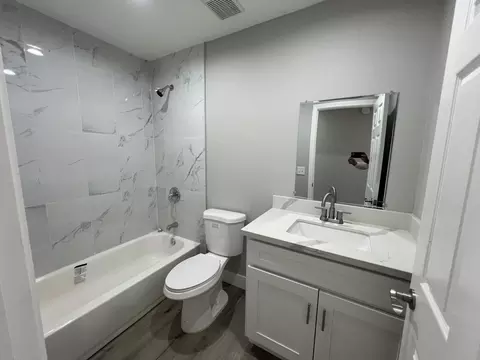 Bath - 6623 Hanford Ave, Yucca Valley, CA 92284 photo 4 of 6