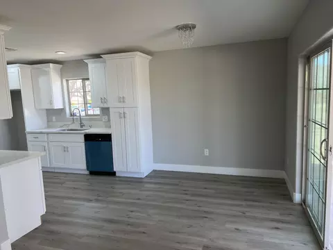 Dining - 6623 Hanford Ave, Yucca Valley, CA 92284 photo 1 of 1
