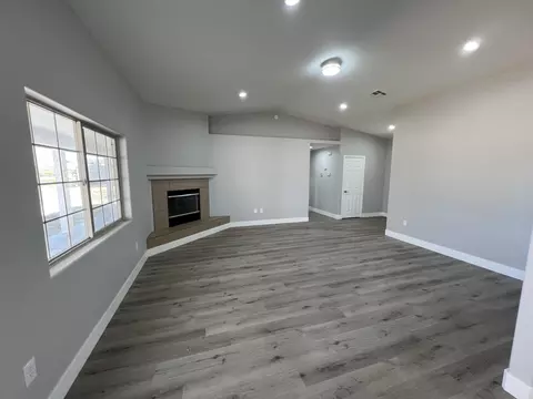 Living - 6623 Hanford Ave, Yucca Valley, CA 92284 photo 5 of 5