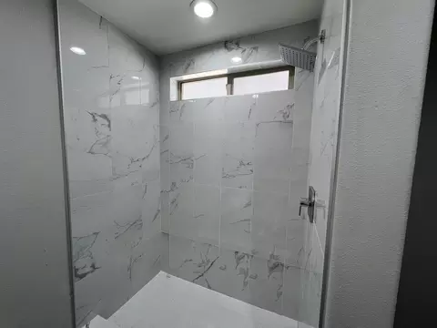 Bath - 6623 Hanford Ave, Yucca Valley, CA 92284 photo 6 of 6