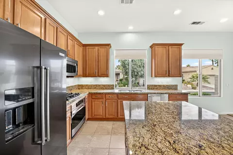 Kitchen - 41298 Calle Servando, Indio, CA 92203 photo 2 of 4