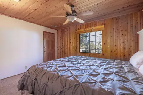 Bedroom - 1411 Klamath Rd, Big Bear City, CA 92314 photo 3 of 9