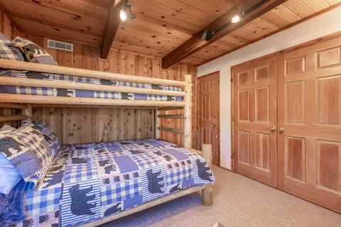 Bedroom - 1411 Klamath Rd, Big Bear City, CA 92314 photo 8 of 9
