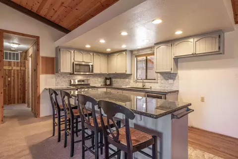 Kitchen - 1411 Klamath Rd, Big Bear City, CA 92314 photo 1 of 5