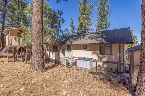 Exterior - 1411 Klamath Rd, Big Bear City, CA 92314 photo 8 of 9