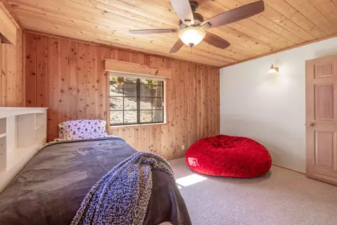 Bedroom - 1411 Klamath Rd, Big Bear City, CA 92314 photo 5 of 9