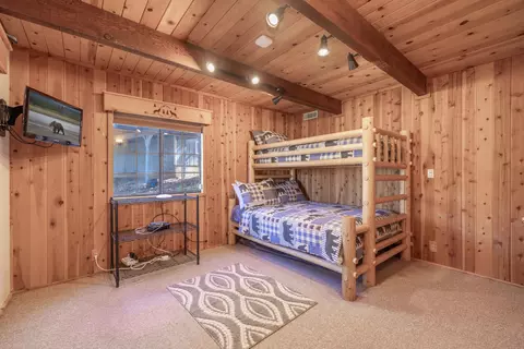 Bedroom - 1411 Klamath Rd, Big Bear City, CA 92314 photo 7 of 9