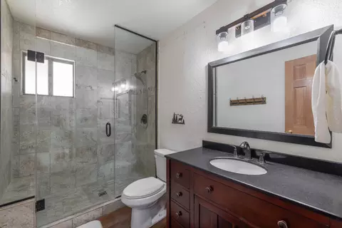 Bath - 1411 Klamath Rd, Big Bear City, CA 92314 photo 1 of 4