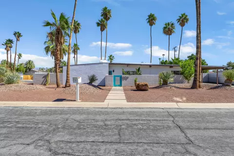 2250 Acacia Rd E, Palm Springs, CA 92262
