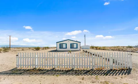 Exterior - 2610 Dana Ave, Thermal, CA 92274 photo 4 of 10