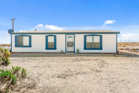 Exterior - 2610 Dana Ave, Thermal, CA 92274 photo 7 of 10