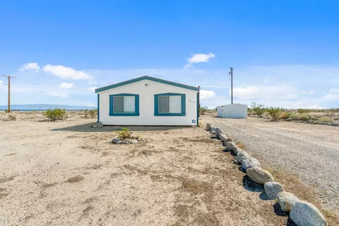 Exterior - 2610 Dana Ave, Thermal, CA 92274 photo 6 of 10