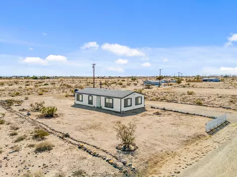 View/Area - 2610 Dana Ave, Thermal, CA 92274 photo 1 of 11
