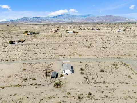 View/Area - 2610 Dana Ave, Thermal, CA 92274 photo 7 of 11