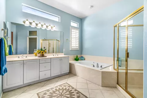 Bath - 44329 Royal Lytham Dr, Indio, CA 92201 photo 1 of 4