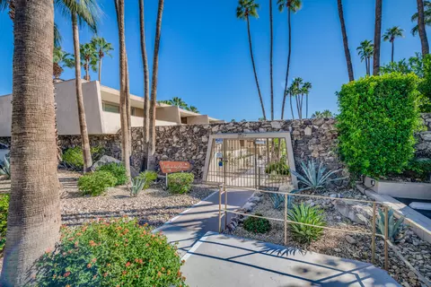 197 W Via Lola, Palm Springs, CA 92262