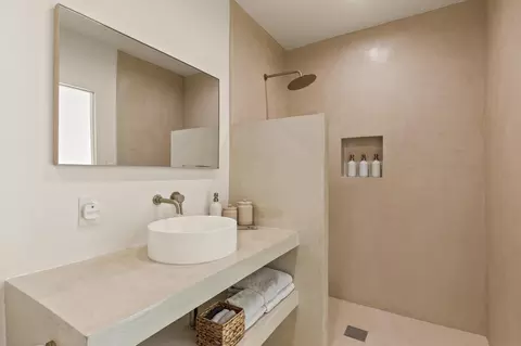 Bath - 3766 Burns Rd, Joshua Tree, CA 92252 photo 4 of 6