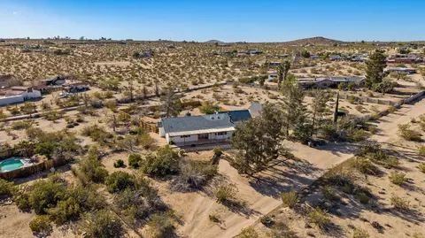 View/Area - 3766 Burns Rd, Joshua Tree, CA 92252 photo 2 of 3