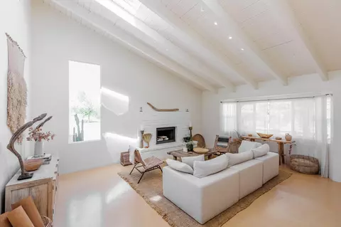 Living - 3766 Burns Rd, Joshua Tree, CA 92252 photo 2 of 3