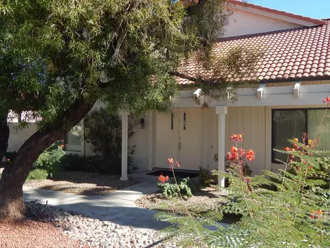 2010 Lawrence Crossley Rd, Palm Springs, CA 92264