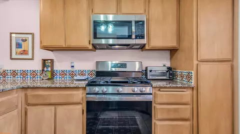 Kitchen - 49189 Russell Ln, Indio, CA 92201 photo 2 of 3