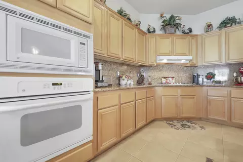Kitchen - 80628 Virginia Ave, Indio, CA 92201 photo 3 of 4
