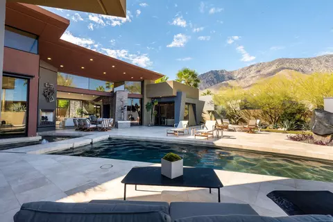 335 Patel Pl, Palm Springs, CA 92264