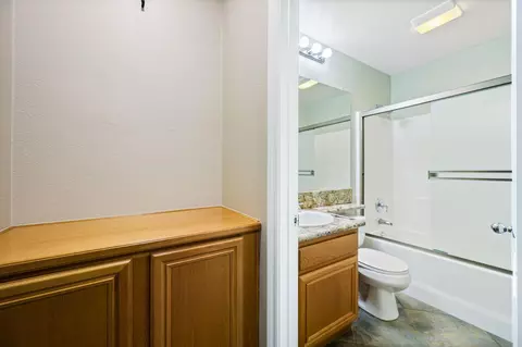 Bath - 80510 Denton Dr, Indio, CA 92203 photo 4 of 6