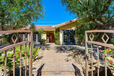 1070 E Deepak Rd, Palm Springs, CA 92262