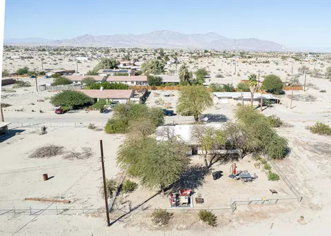 2338 Sand Ere Ave, Thermal, CA 92274