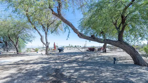 Exterior - 2338 Sand Ere Ave, Thermal, CA 92274 photo 5 of 9