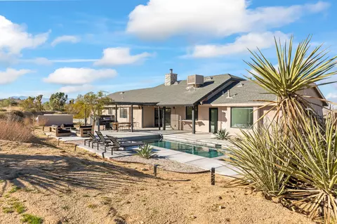Exterior - 60633 Pueblo Trl, Joshua Tree, CA 92252 photo 12 of 17