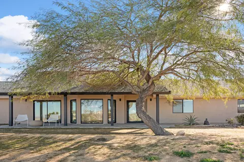 Exterior - 60633 Pueblo Trl, Joshua Tree, CA 92252 photo 10 of 17