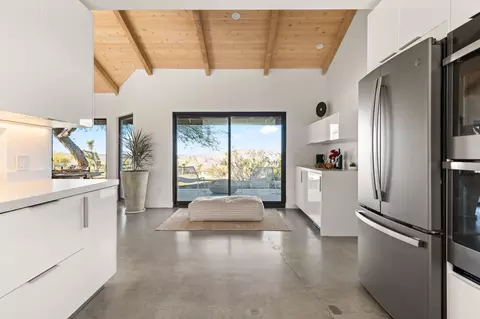 Kitchen - 60633 Pueblo Trl, Joshua Tree, CA 92252 photo 6 of 6