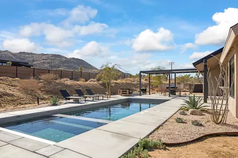 Exterior - 60633 Pueblo Trl, Joshua Tree, CA 92252 photo 14 of 17